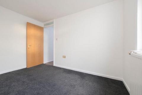 2 bedroom apartment to rent, Cherry Close, London