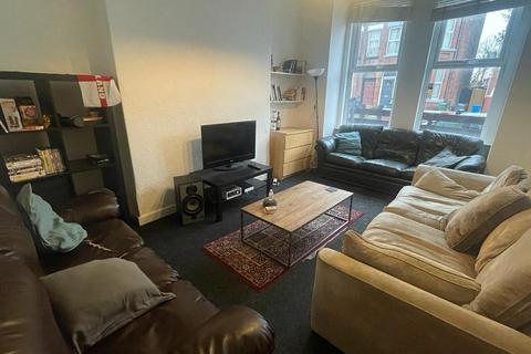 4 bedroom private hall to rent, Longford Place, Victoria Park, Manchester