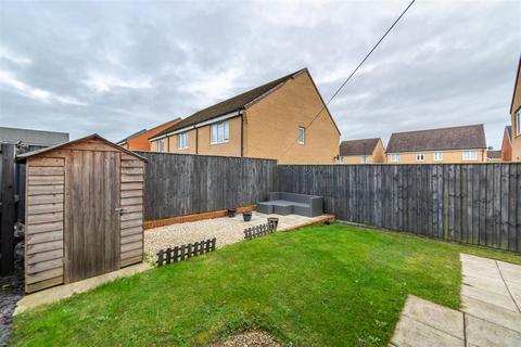 2 bedroom semi-detached house for sale, Crosslands Court, Newcastle Upon Tyne, NE5