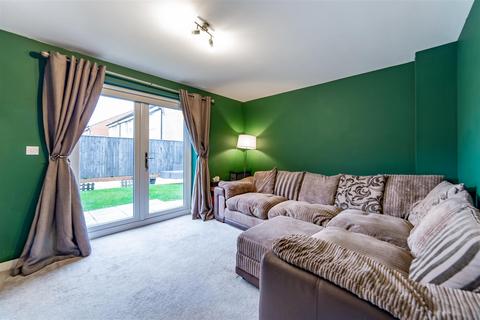 2 bedroom semi-detached house for sale, Crosslands Court, Newcastle Upon Tyne, NE5