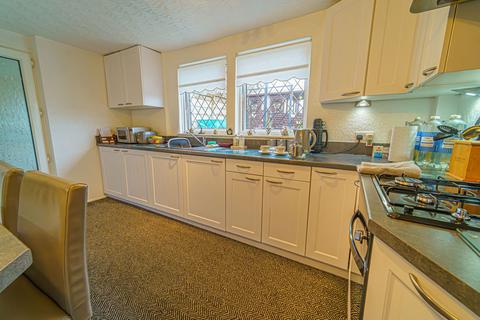 2 bedroom detached bungalow for sale, Tranch Road, Pontypool, NP4