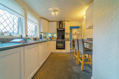 2 bedroom detached bungalow for sale, Tranch Road, Pontypool, NP4