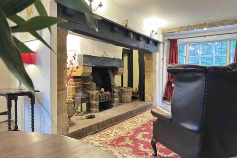 The Old House, 32 Bear Hill, Alvechurch, Birmingham, B48 7JX