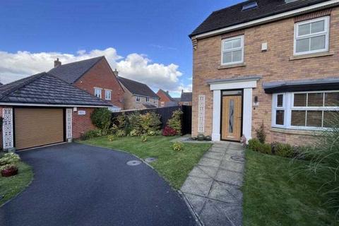 4 bedroom townhouse for sale, Brookward Court, Kirkby