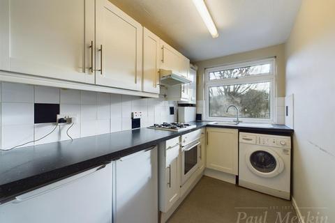 1 bedroom apartment for sale, Friarswood, South Croydon