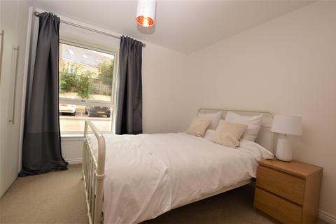 undefined, Hatters Lane, Canonmills, Edinburgh, EH7