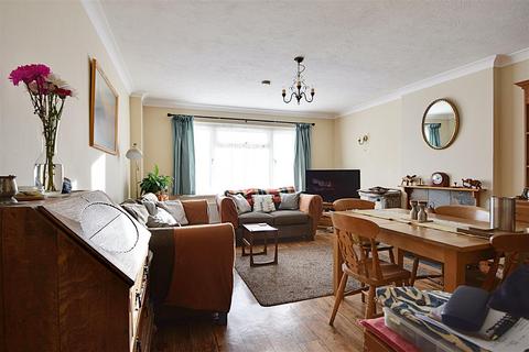 2 bedroom flat for sale, Manor Road, Bexhill-On-Sea