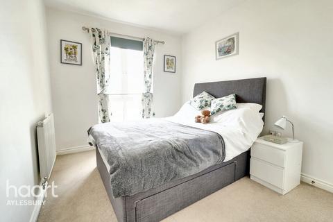 2 bedroom flat for sale, Nicholas Charles Crescent, Aylesbury