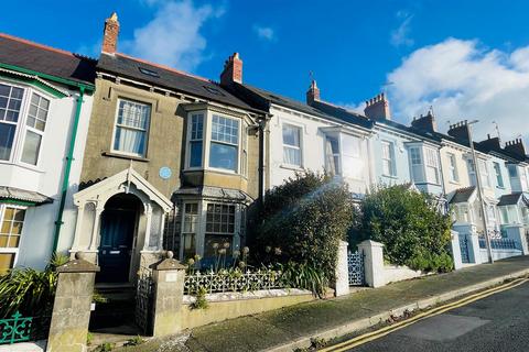 4 bedroom terraced house for sale, Queens Parade, Tenby