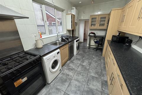 5 bedroom terraced house to rent, Widdrington Road, Coventry, CV1 4EU