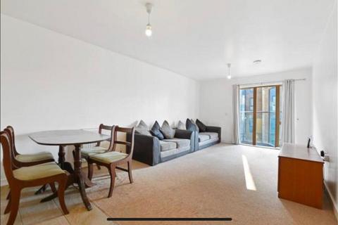 2 bedroom flat to rent, West Drayton, UB7