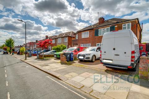 3 bedroom semi-detached house for sale, Daryngton Drive, Greenford, UB6