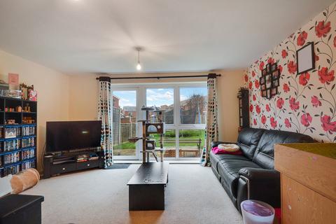 2 bedroom semi-detached house for sale, at Greensleeves Drive, Aylesbury, Aylesbury HP18