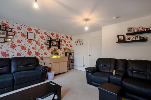 2 bedroom semi-detached house for sale, at Greensleeves Drive, Aylesbury, Aylesbury HP18