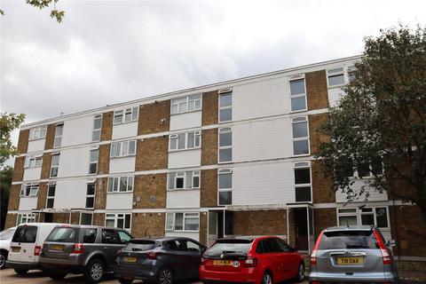 1 bedroom apartment to rent, Little Lullaway, Basildon, SS15