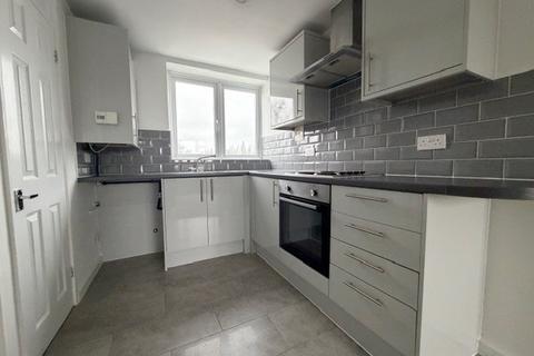 1 bedroom apartment to rent, Little Lullaway, Basildon, SS15