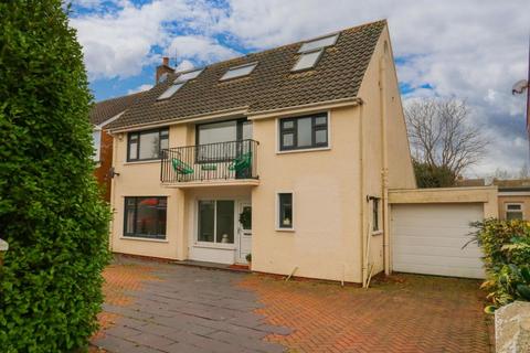 4 bedroom detached house for sale, Knowbury Avenue, Penarth CF64