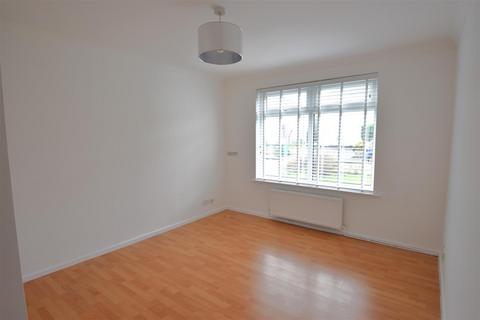 2 bedroom maisonette to rent, Burr Close, Bexleyheath DA7