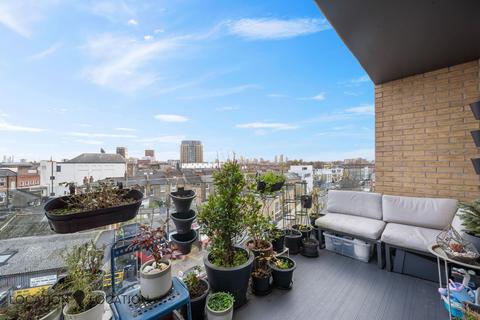 3 bedroom flat for sale, Selsea Place, Essence House Selsea Place, N16