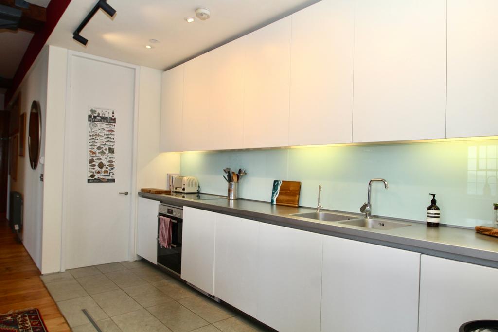 Kitchen with Integrated Appliances