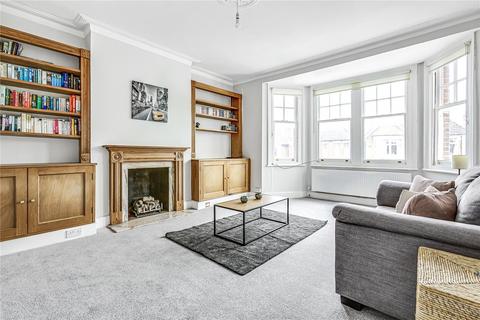 4 bedroom flat to rent, Holmbush Road, London, SW15