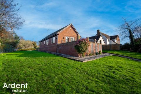 2 bedroom detached bungalow for sale, Nounsley Rd, Nounsley