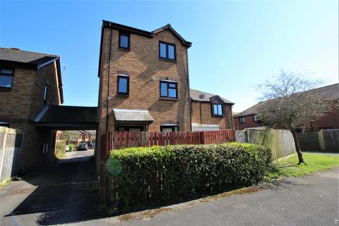 3 bedroom end of terrace house to rent, Harbourside Park, Poole