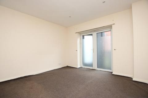 2 bedroom ground floor flat for sale, The Courtyard, Wellington Street, Kettering, NN16