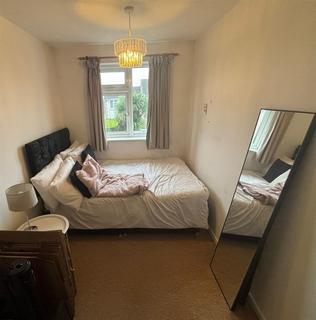 2 bedroom terraced house to rent, Warmwell Close, Poole