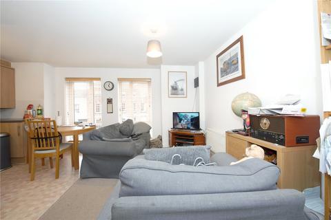 1 bedroom flat to rent, High Street, Rochester, ME1