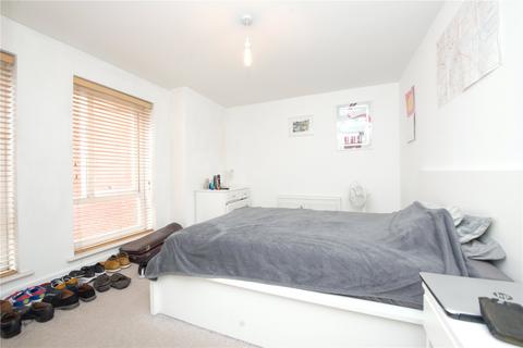 1 bedroom flat to rent, High Street, Rochester, ME1