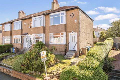 3 bedroom semi-detached house to rent, The Oval, Glasgow G76