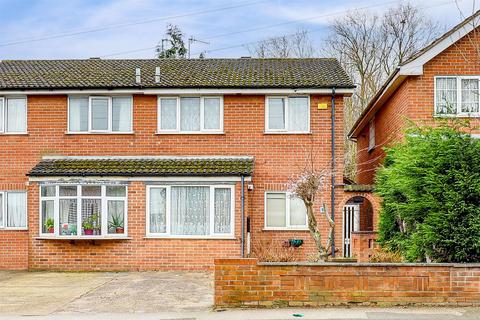 3 bedroom semi-detached house to rent, Percy Street, Basford NG6