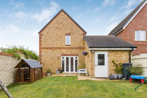 2 Augustine Way, Thame, OX9 3EA