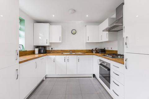 2 Augustine Way, Thame, OX9 3EA