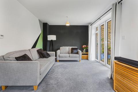 2 Augustine Way, Thame, OX9 3EA