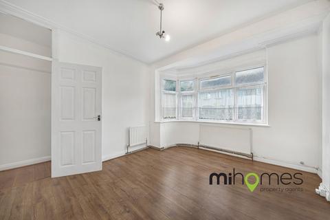 2 bedroom ground floor maisonette for sale, Kingsley Gardens, London