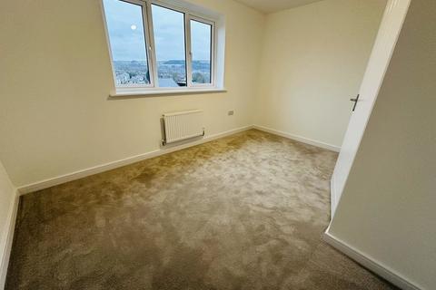 3 bedroom townhouse to rent, Daisy Drive, Darwen BB3