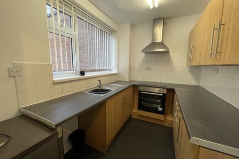 2 bedroom apartment to rent, Woodford Road, Bramhall