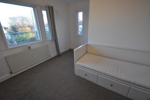 2 bedroom flat to rent, Bailey Road, Leigh-on-Sea