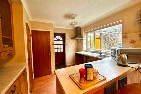 3 bedroom semi-detached house for sale, Woodside Way, Willenhall WV12