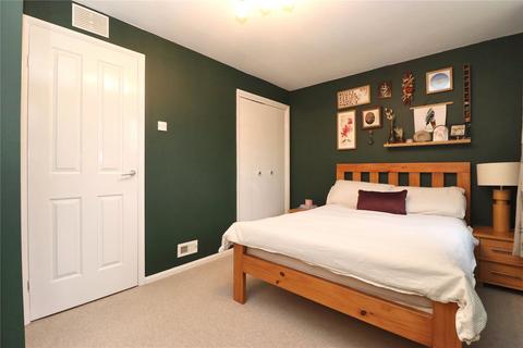 3 bedroom end of terrace house for sale, Venton Close, Woking GU21