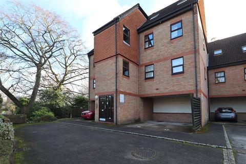 1 bedroom flat for sale, Carmel Close, Woking GU22