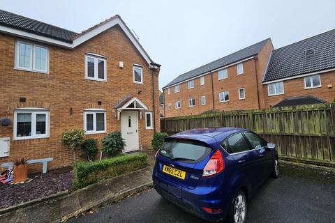 2 bedroom townhouse to rent, Kingfisher Drive, Wombwell