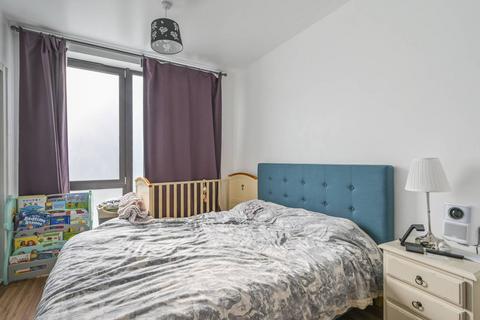 2 bedroom flat for sale, New Village Avenue, Poplar, London, E14