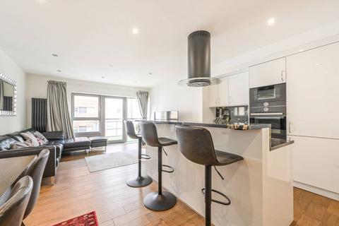 3 bedroom flat for sale, Hutchings Wharf, Canary Wharf, London, E14