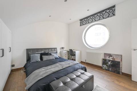 3 bedroom flat for sale, Hutchings Wharf, Canary Wharf, London, E14