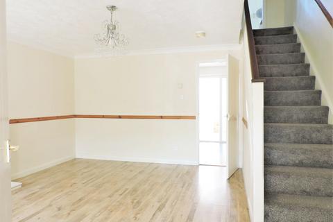 3 bedroom end of terrace house to rent, Andersen Close