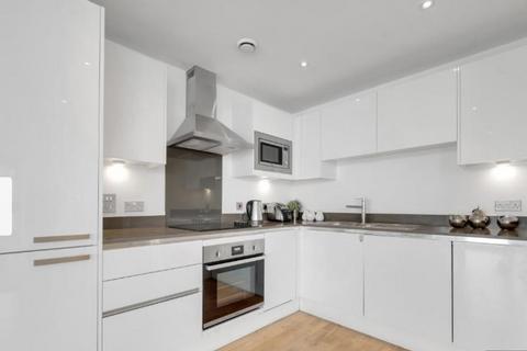 2 bedroom penthouse to rent, Dowells Street, London SE10