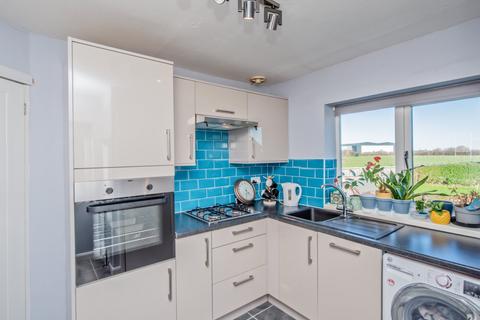 2 bedroom flat for sale, Slipper Lane, Mirfield, West Yorkshire, WF14